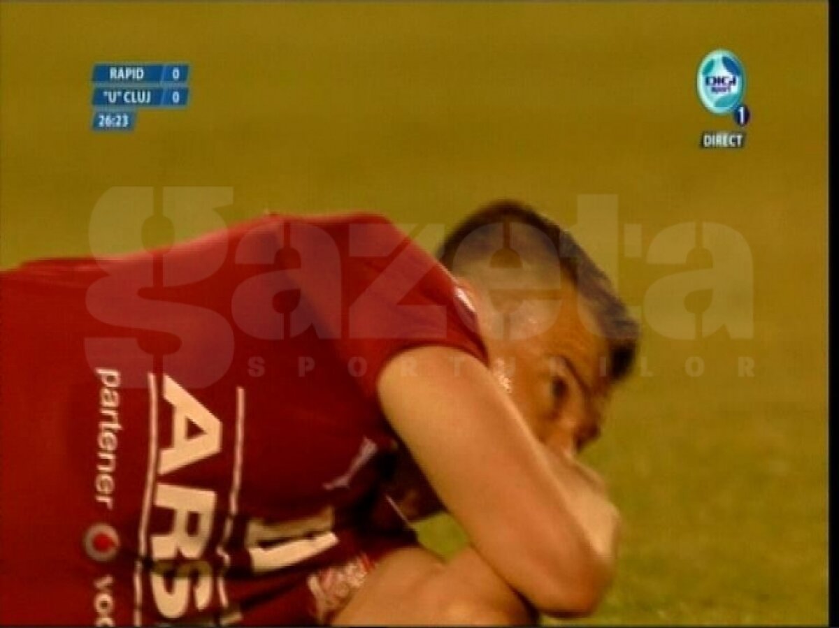 FOTO Se tem de cuţit » Pancu a părăsit accidentat terenul şi e suspect de ruptură de ligamente