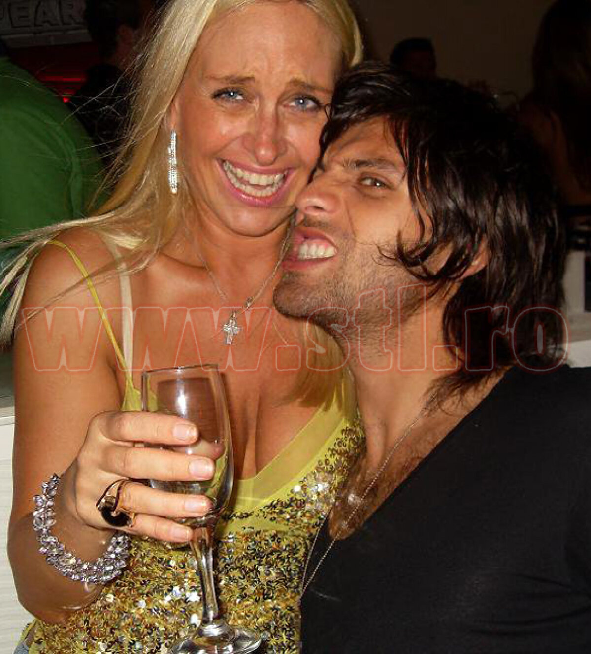 Vika nu s-a mulţumit doar cu Piţi » S-a iubit cu încă un stelist