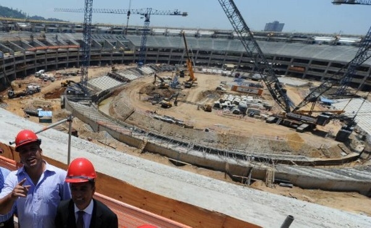 FOTO Ronaldo şi-a pus casca pe cap şi a inspectat şantierul noului ”Maracana” până l-a luat somnul ;)