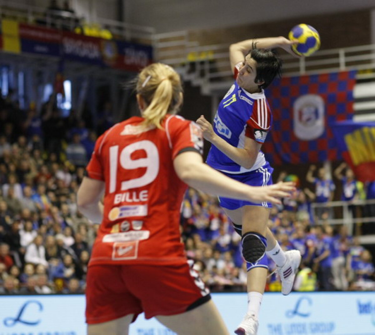 FOTO Oltchim s-a calificat în semifinalele Ligii după 30-26 cu Krim Ljubljana