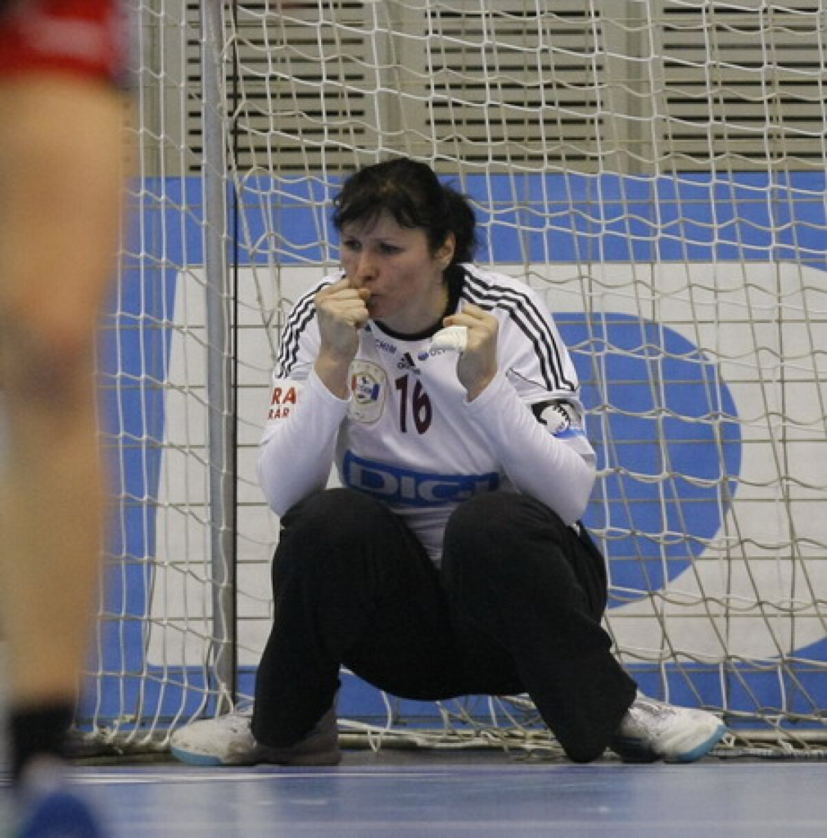 FOTO Oltchim s-a calificat în semifinalele Ligii după 30-26 cu Krim Ljubljana