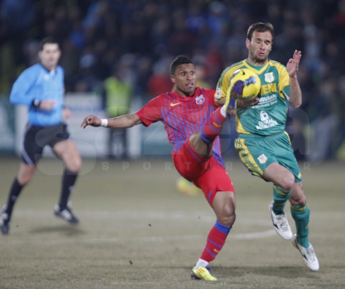 FOTO » Golul lui Rusescu aduce prima victorie a Stelei în retur, 1-0 cu CS Mioveni