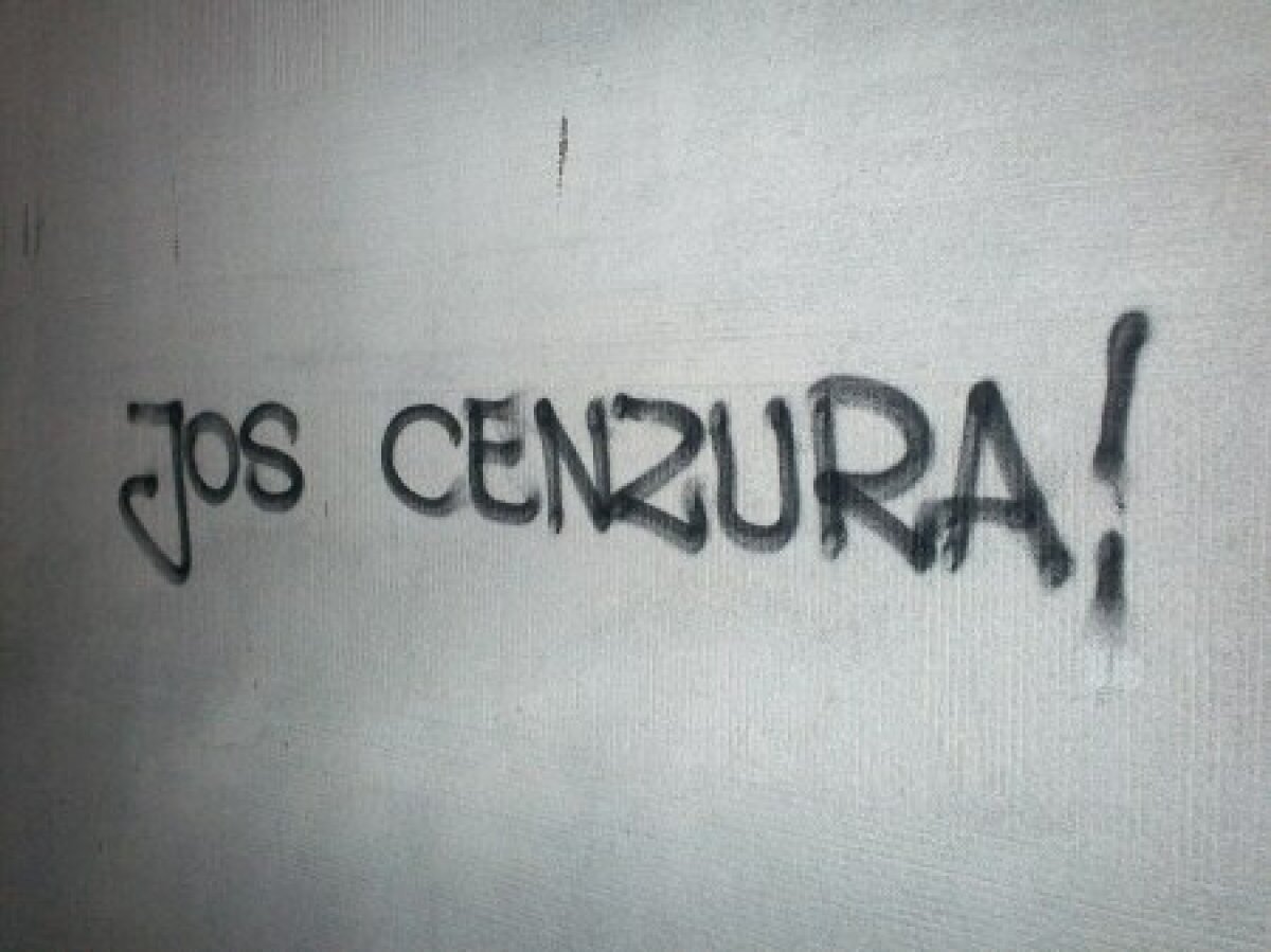 "Mitică la brutărie" » Suporterii protestează: "Sandu şi Dragomir nu au nimic democratic, sînt ridicoli!"