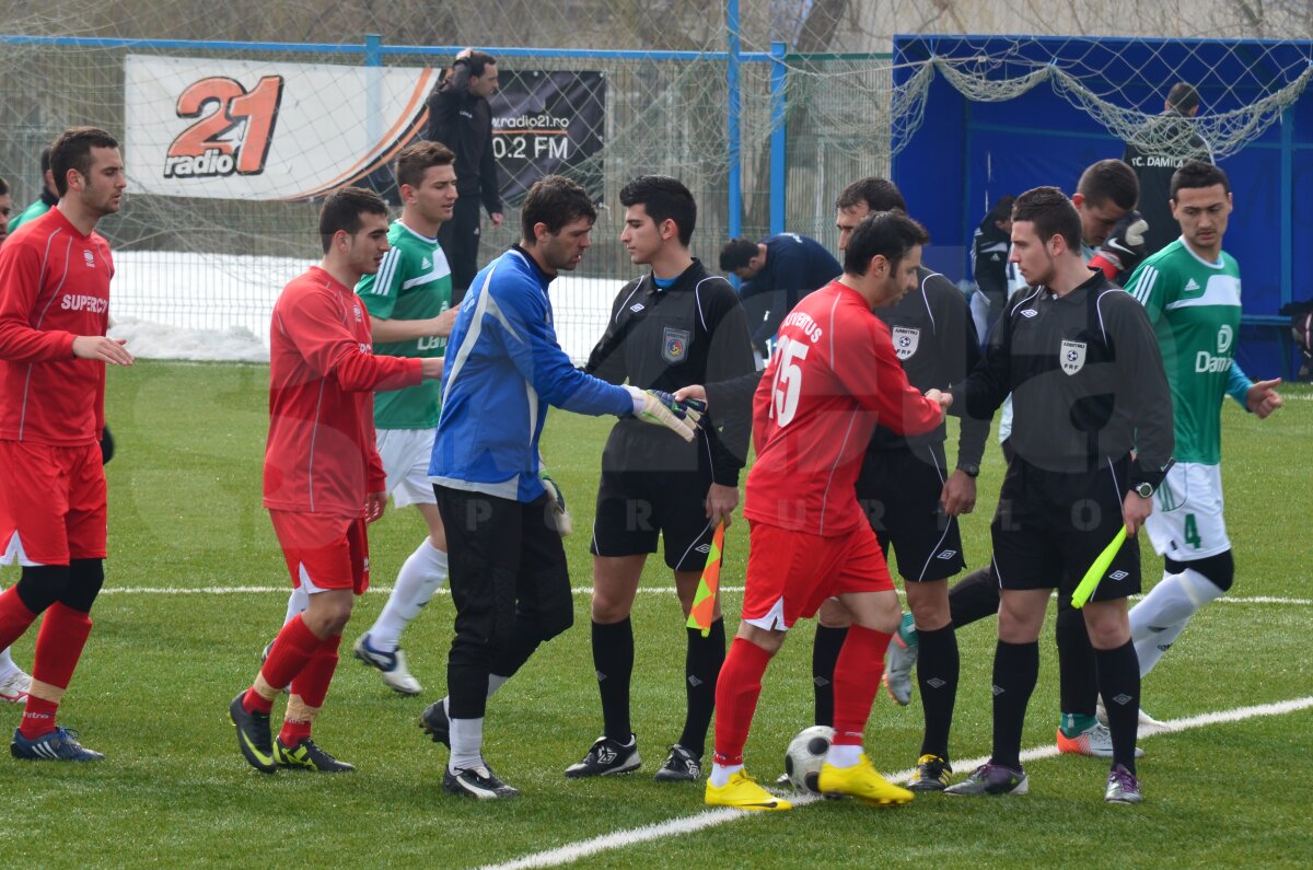 FOTO I-au bătut cu Măciuca! Damila Măciuca a cîştigat "meciul secolului" în Colentina :D