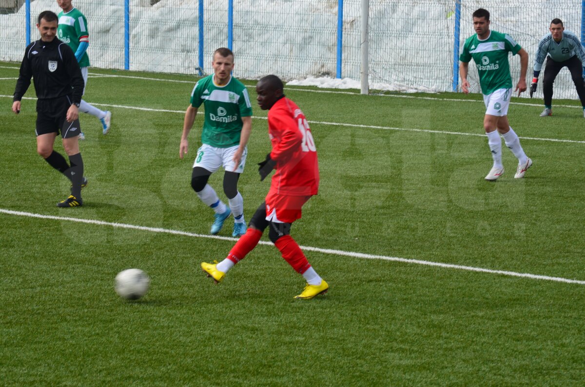 FOTO I-au bătut cu Măciuca! Damila Măciuca a cîştigat "meciul secolului" în Colentina :D