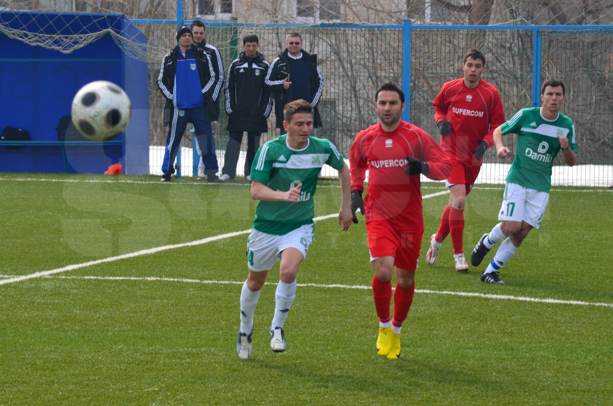 FOTO I-au bătut cu Măciuca! Damila Măciuca a cîştigat "meciul secolului" în Colentina :D