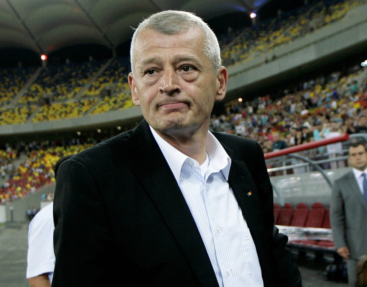 Bucureşti, Slumdog Millionaire » Plătim un milion de euro pentru iarba finalei