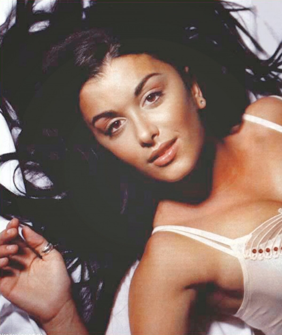 FOTO Benzema nu mai e singur. O cîntăreaţă a pus mîna pe el