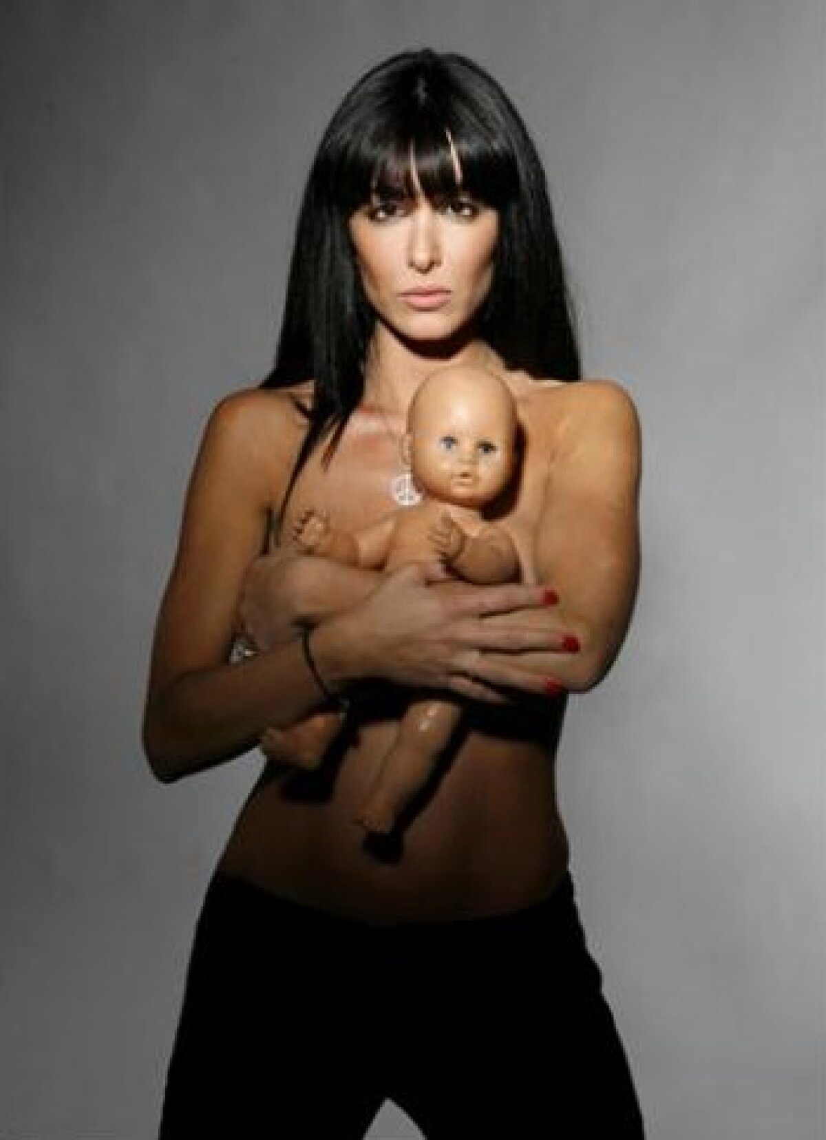 FOTO Benzema nu mai e singur. O cîntăreaţă a pus mîna pe el