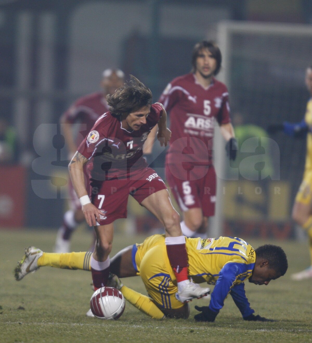 FOTO Rapid învinge Petrolul cu 2-0 şi revine la 3 puncte de Dinamo