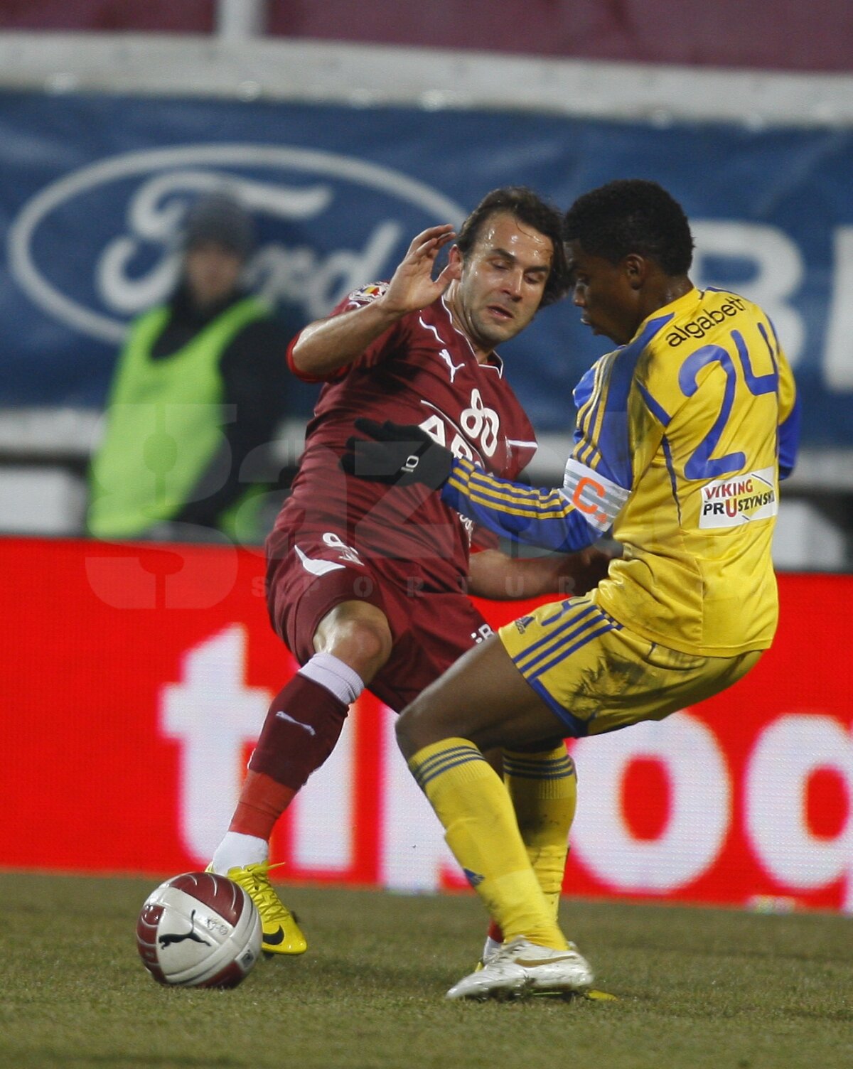 FOTO Rapid învinge Petrolul cu 2-0 şi revine la 3 puncte de Dinamo