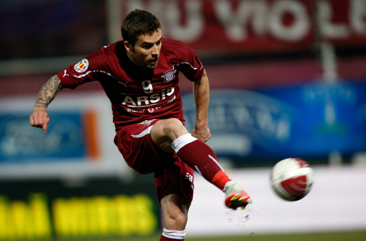 FOTO Rapid învinge Petrolul cu 2-0 şi revine la 3 puncte de Dinamo