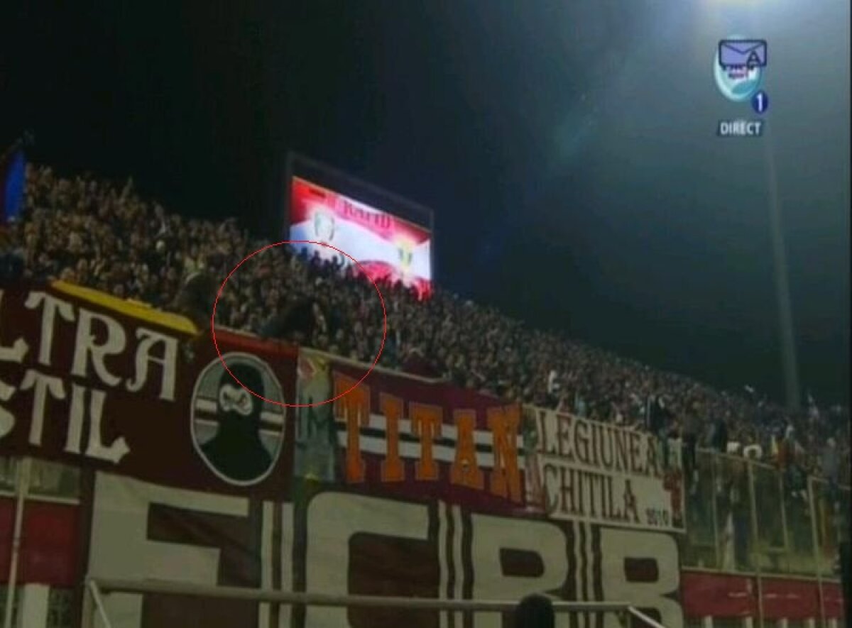 FOTO Imagini şocante în Giuleşti » Un ultras rapidist a căzut de pe gardul de 3 metri! :O