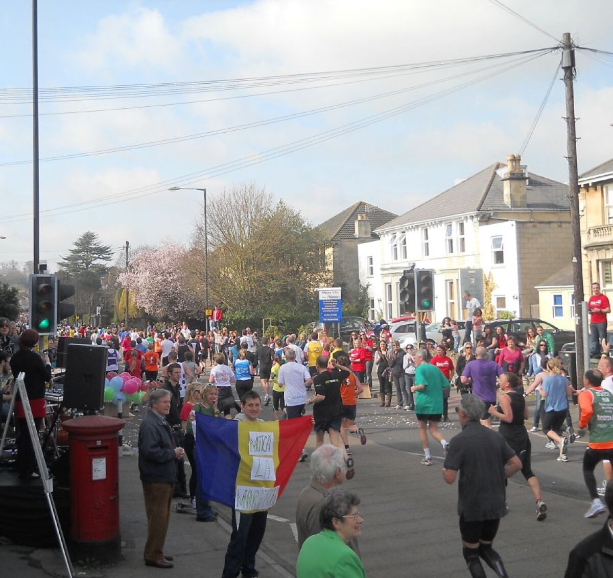 FOTO Campania "Mitică la brutărie", acum şi în Anglia :) » Englezii se întreabă "Who is Mitică?!"