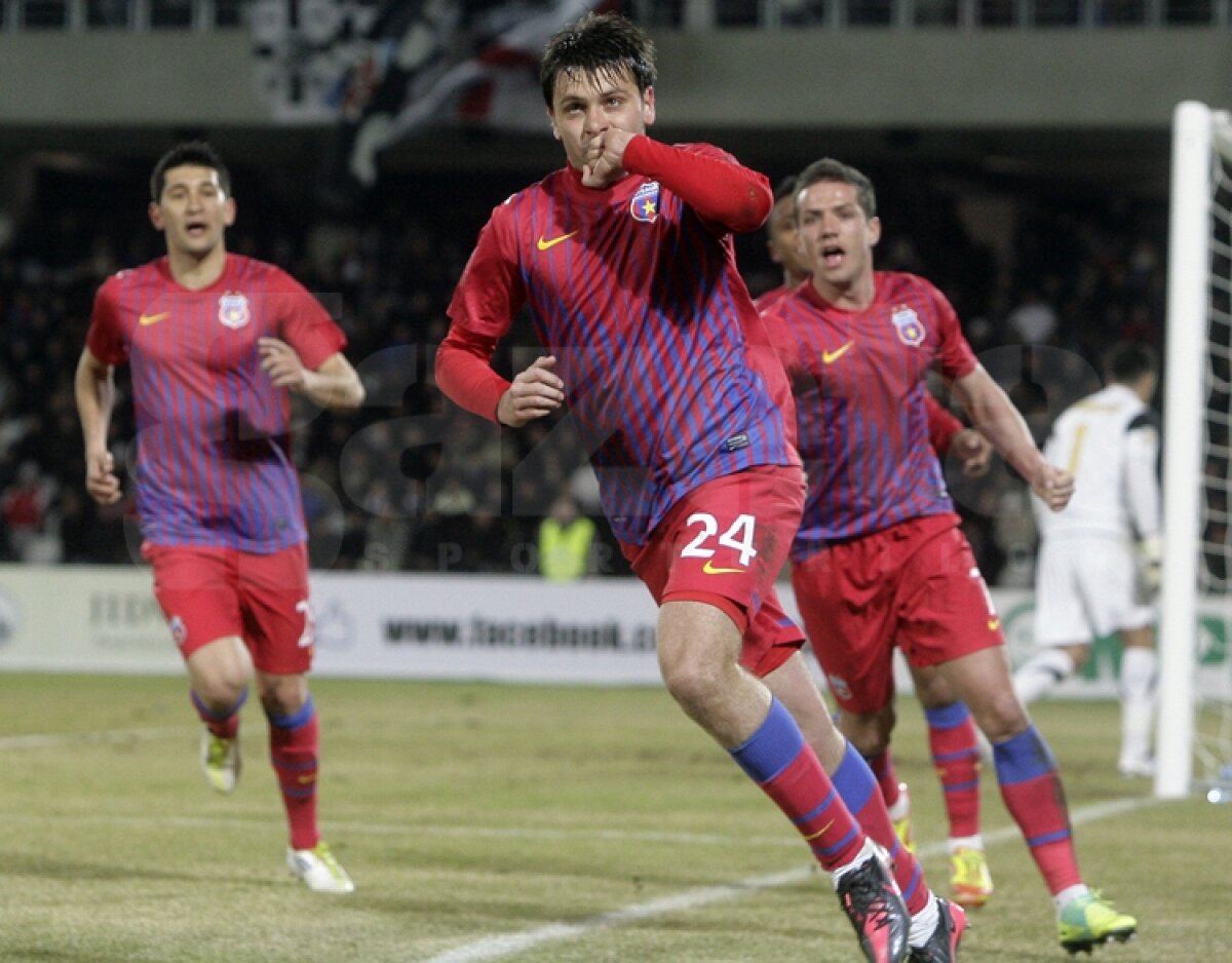 FOTO & VIDEO » Rusescu aduce a doua victorie pentru Steaua, care e la 6 puncte în spatele lui Dinamo