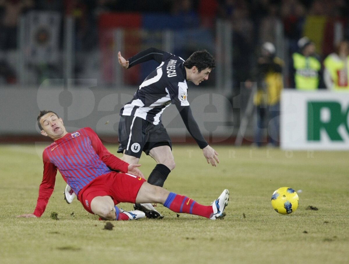 FOTO & VIDEO » Rusescu aduce a doua victorie pentru Steaua, care e la 6 puncte în spatele lui Dinamo