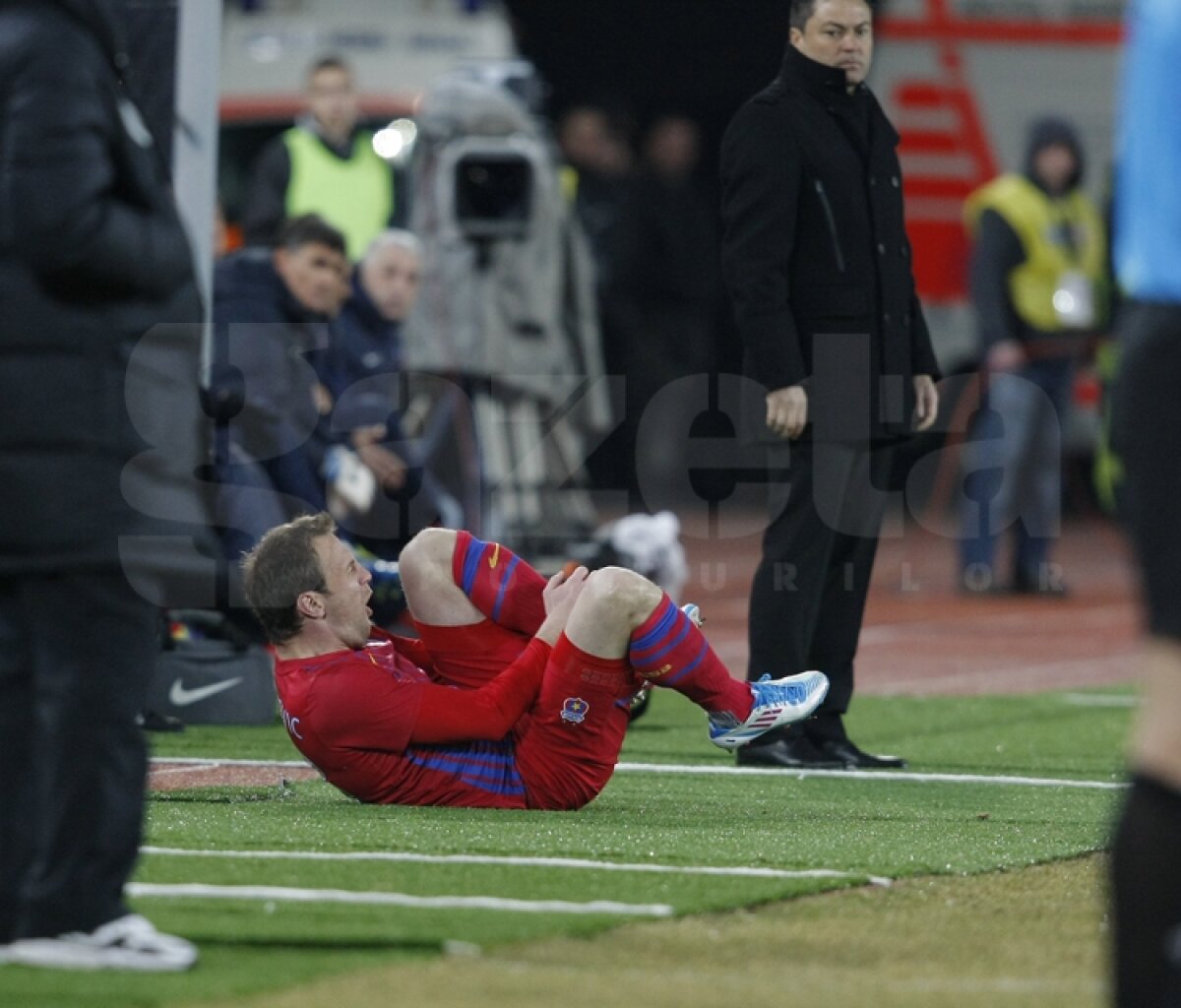 FOTO & VIDEO » Rusescu aduce a doua victorie pentru Steaua, care e la 6 puncte în spatele lui Dinamo