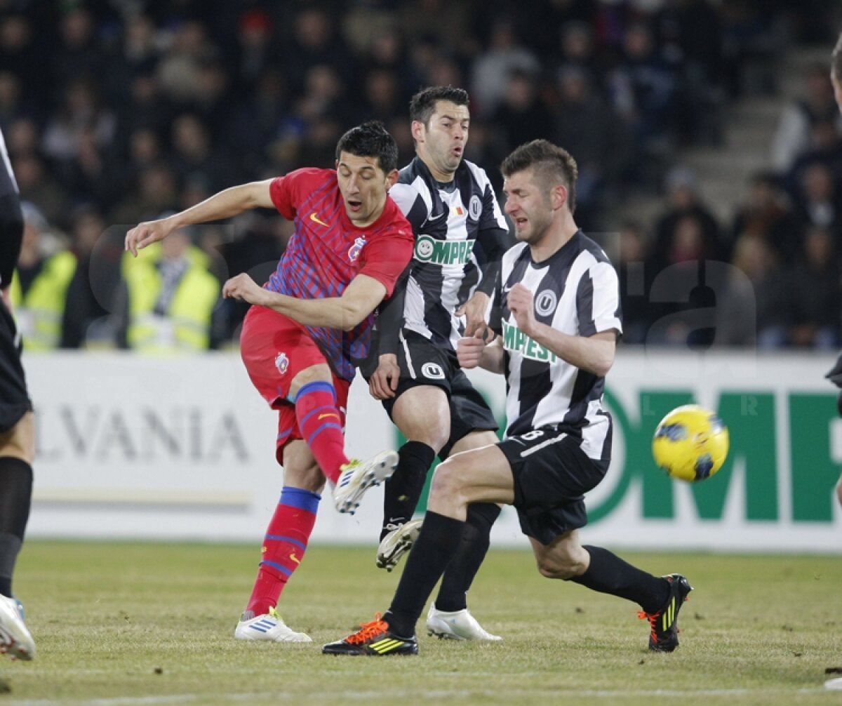 FOTO & VIDEO » Rusescu aduce a doua victorie pentru Steaua, care e la 6 puncte în spatele lui Dinamo