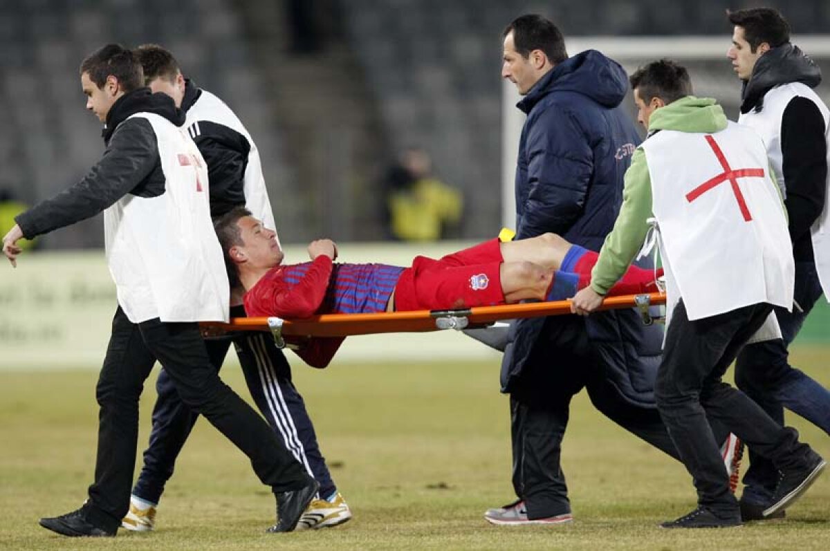 Steaua pierde doi jucători » Martinovici s-a accidentat stupid, Prepeliţă a fost secerat de gazon!