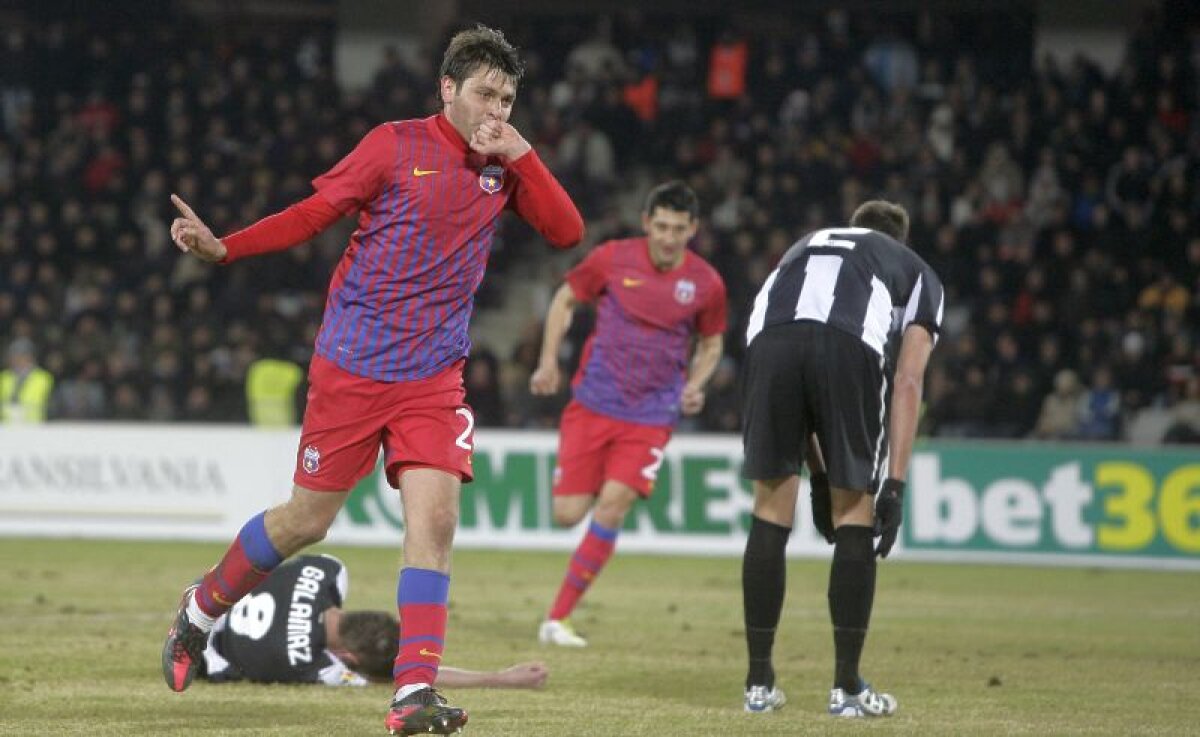 Steaua s-a impus la Cluj, cu un gol venit după o greşeală impardonabilă a lui Szukala » Cremă de zahăr ars