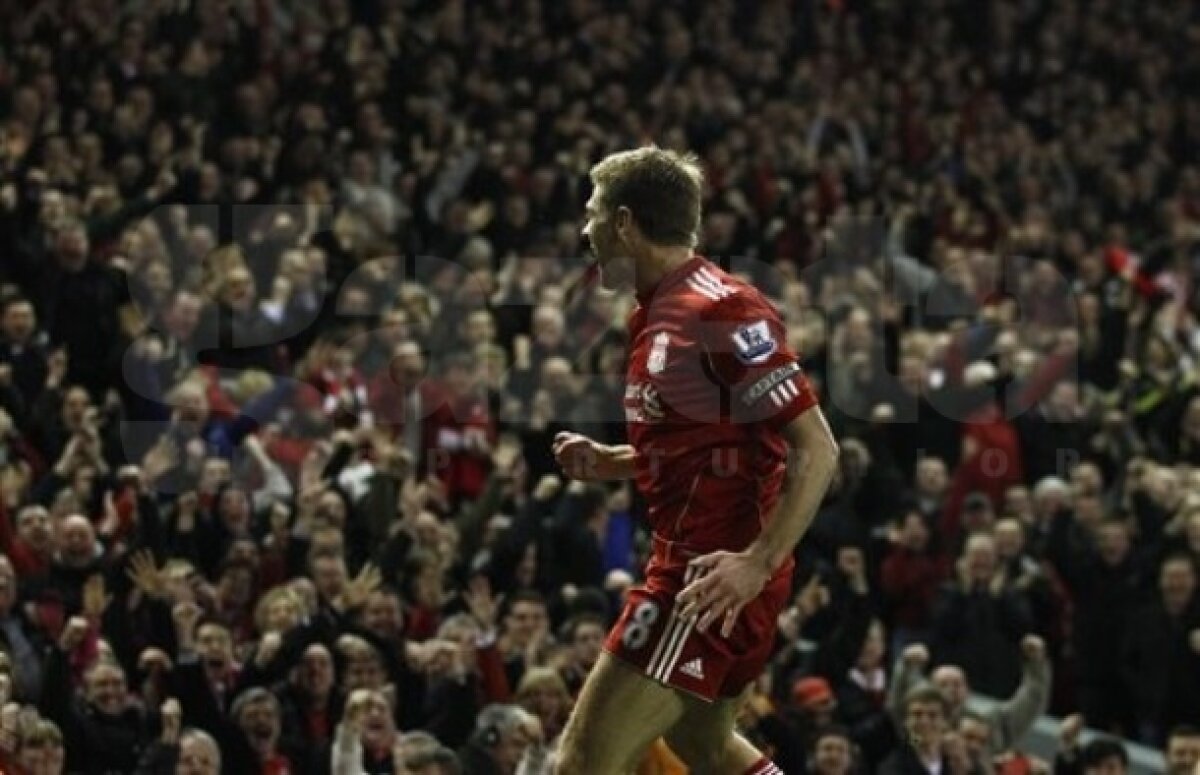 VIDEO şi FOTO » Captain FANTASTIC! Hat-trick Gerrard în Liverpool-Everton 3-0. Declaraţia de dragoste a lui Dalglish :)