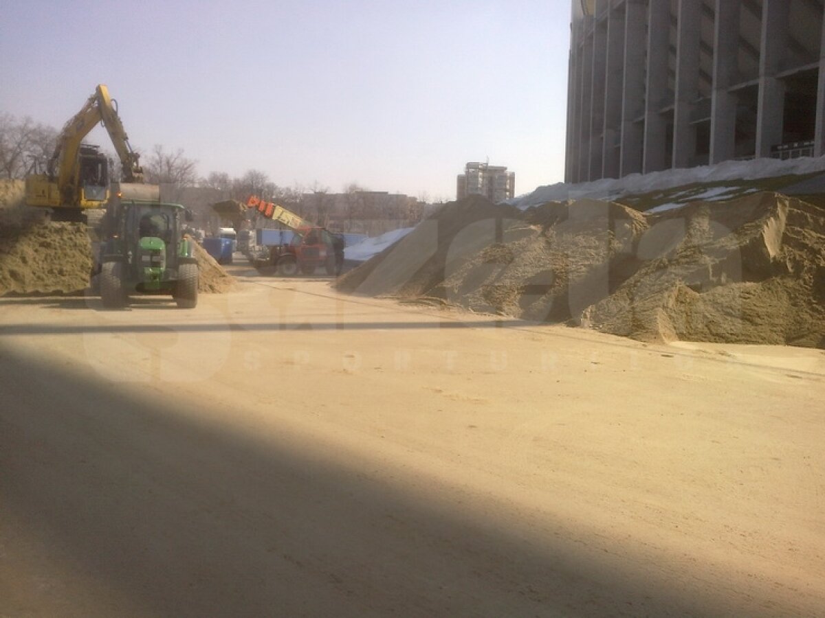FOTO Arena Naţională se pregăteşte de finală » A venit gazonul de 1 milion de euro