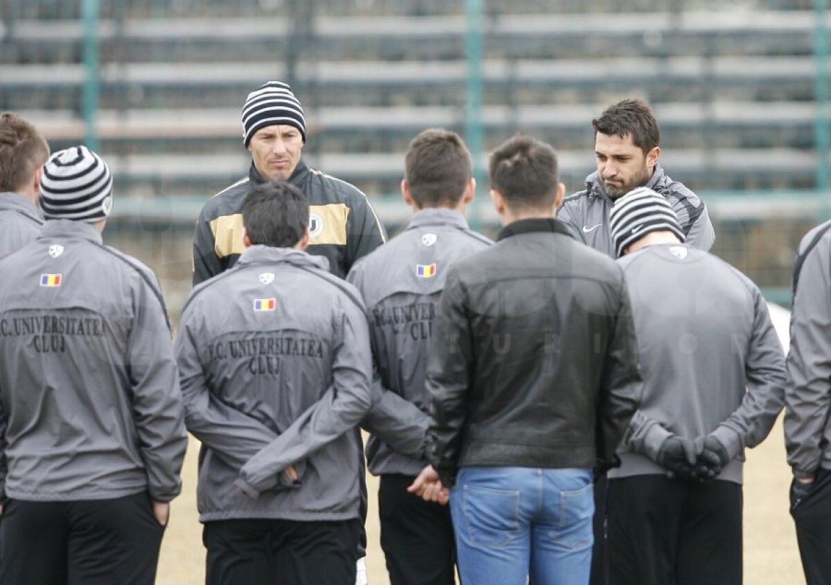 FOTO Ionuţ Badea şi staff-ul său ŞI-AU DAT DEMISIA de la U Cluj! Antrenorul interimar e ales dintre jucători