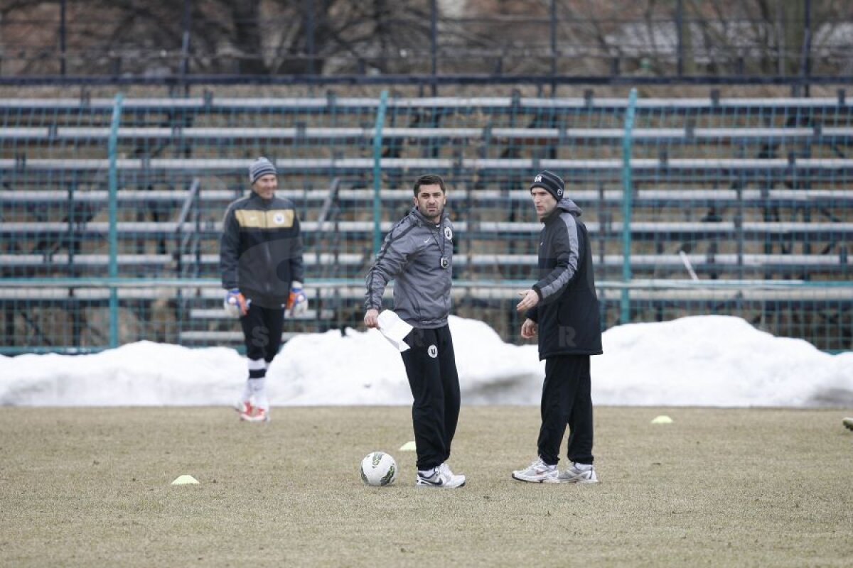 FOTO Ionuţ Badea şi staff-ul său ŞI-AU DAT DEMISIA de la U Cluj! Antrenorul interimar e ales dintre jucători