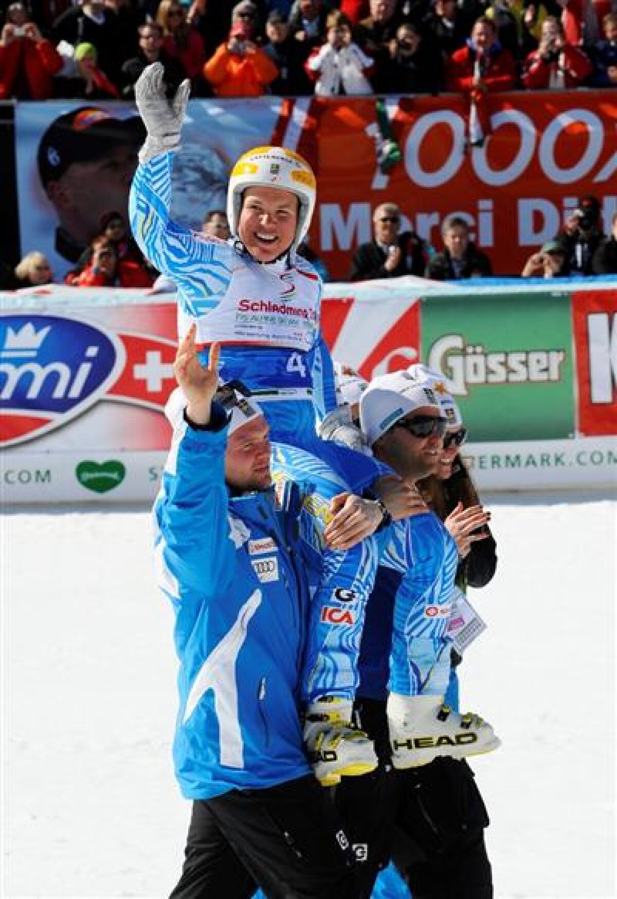 VIDEO şi FOTO/ Anja Paerson a concurat în ultima cursă din Cupa Mondială