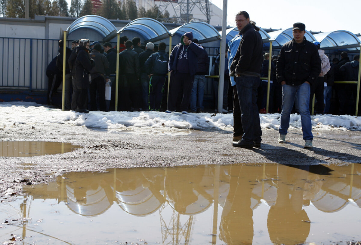 Crapă Ghencea! » Terenul principal şi cele de antrenament sînt excelente, dar Armata nu a întreţinut şi restul facilităţilor