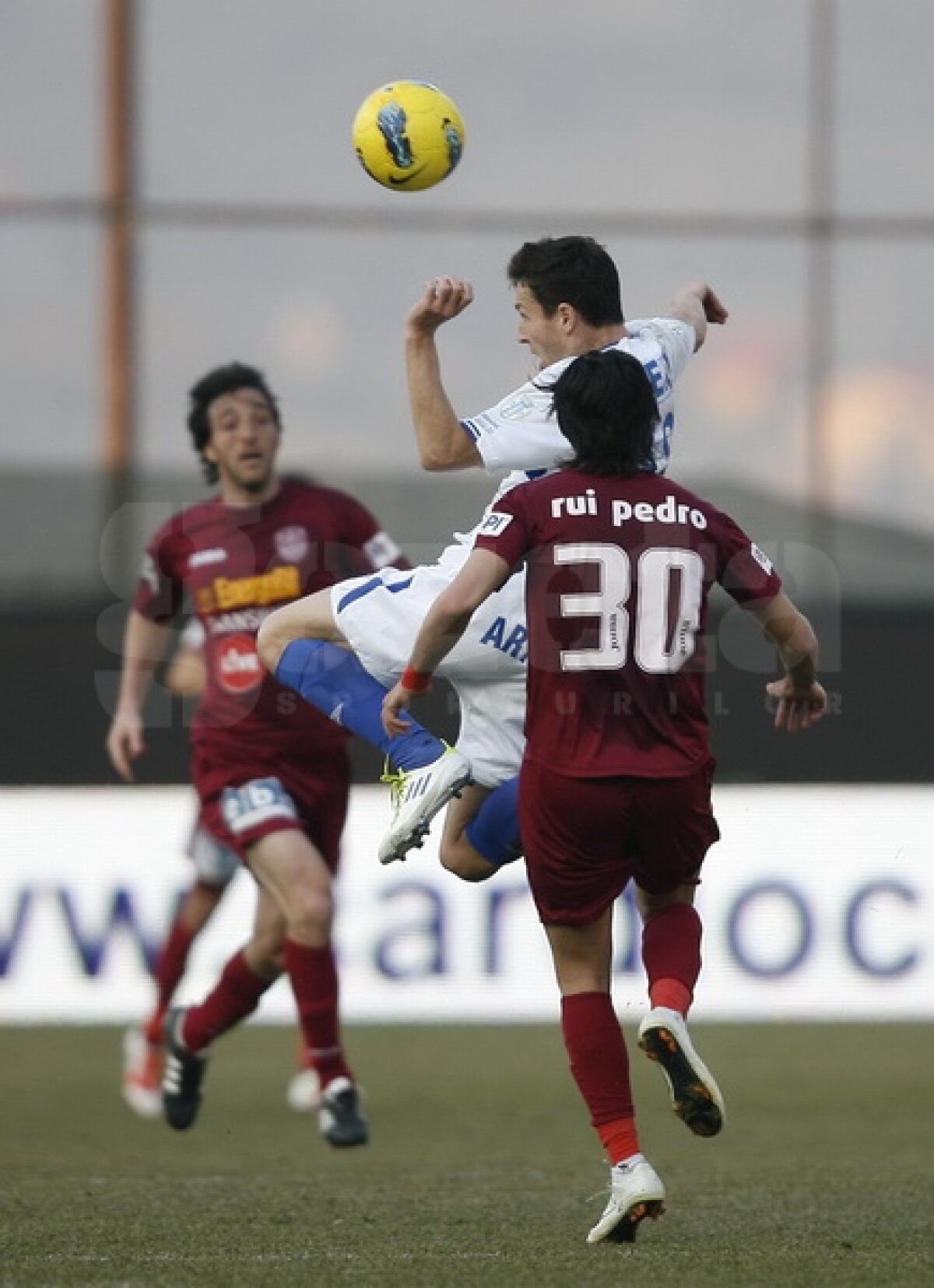 VIDEO CFR Cluj a învins Pandurii, 2-0, şi s-a instalat pe primul loc