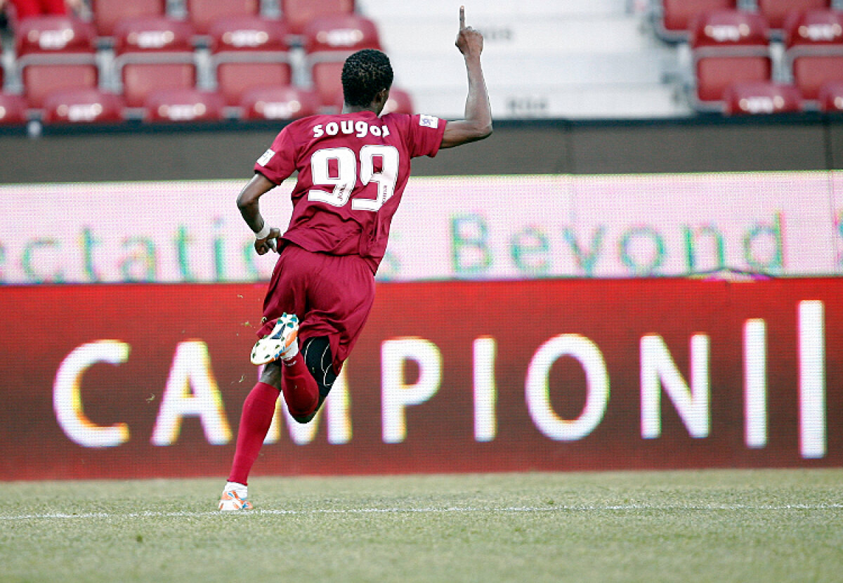 VIDEO CFR Cluj a învins Pandurii, 2-0, şi s-a instalat pe primul loc