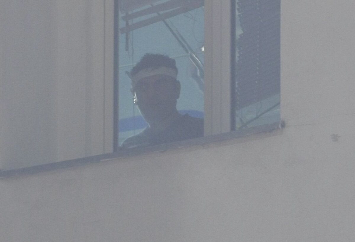 "Ultrasul" Borcea a încălcat sfatul medicilor » A urmărit meciul de la fereastra Spitalului de Urgenţă