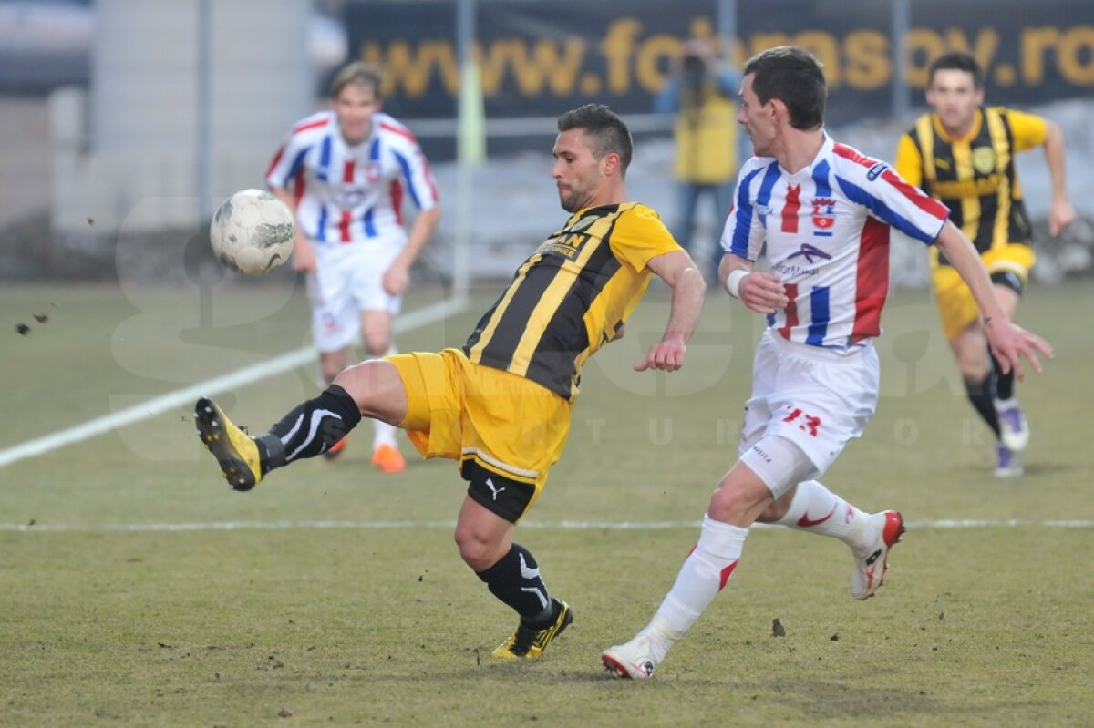 Clasa lui Antal i-a revitalizat pe campioni » FC Braşov - Oţelul 0-2
