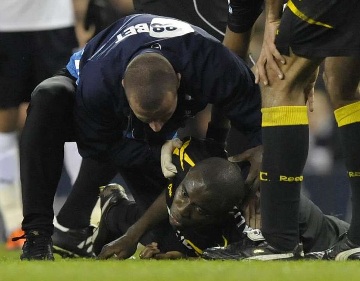 FOTO Drama lui Fabrice Muamba » Scăpat de gloanţe, trădat de inimă