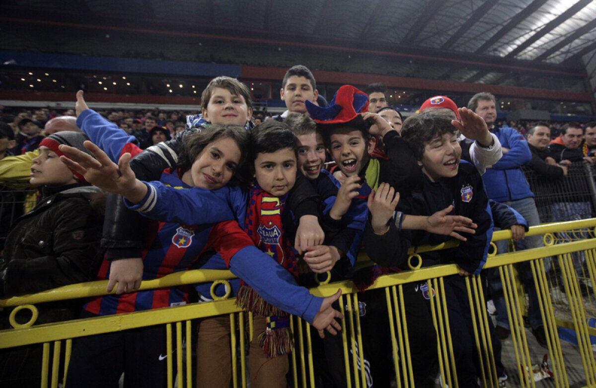 Secretele Stelei: banii, fanii şi pregătirea! » Ce se ascunde în spatele succesului echipei antrenate de Ilie Stan