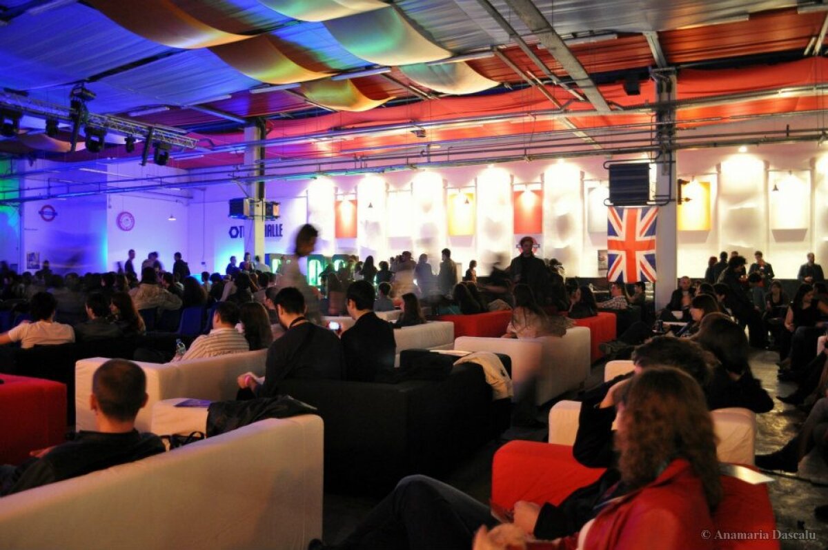 FOTO! ShortsUp via Londra: La o brioşă, în metrou, de la concert Moonlight Breakfast spre scurtmetraje britanice