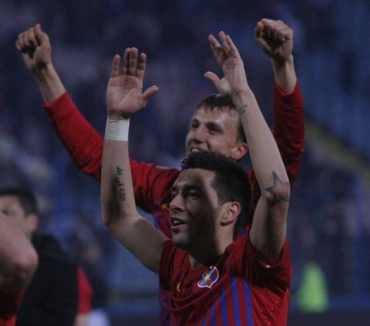 Primă de tatuaj » Tănase şi-a afişat la meciul cu Astra noua operă