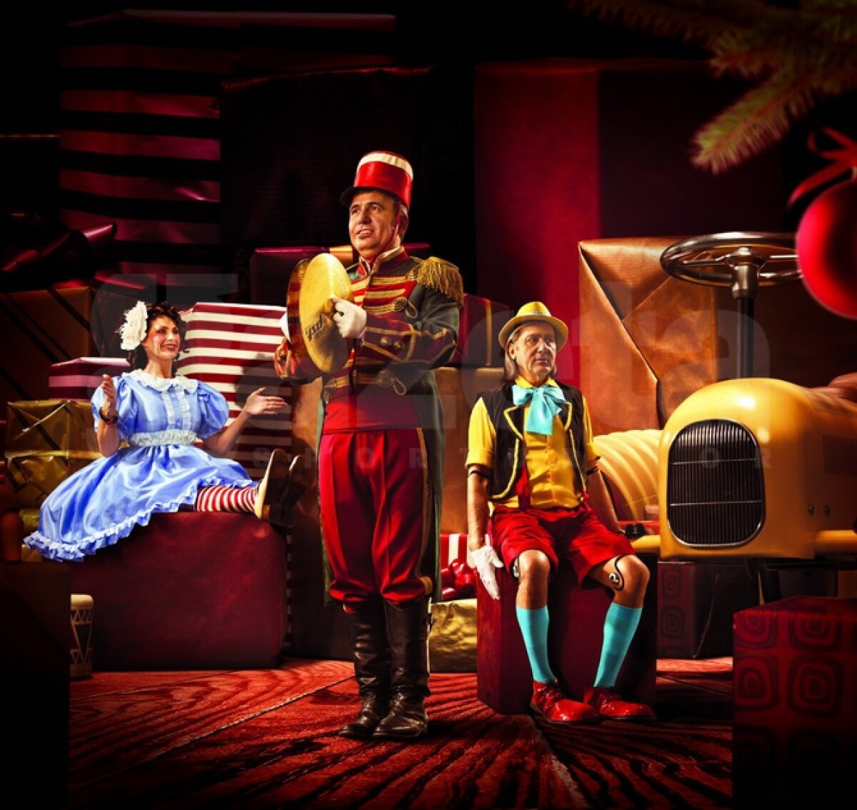 SUPER GALERIE FOTO Nadia, Năstase şi Hagi aşa cum nu vi i-aţi imaginat niciodată » Avataruri de lux