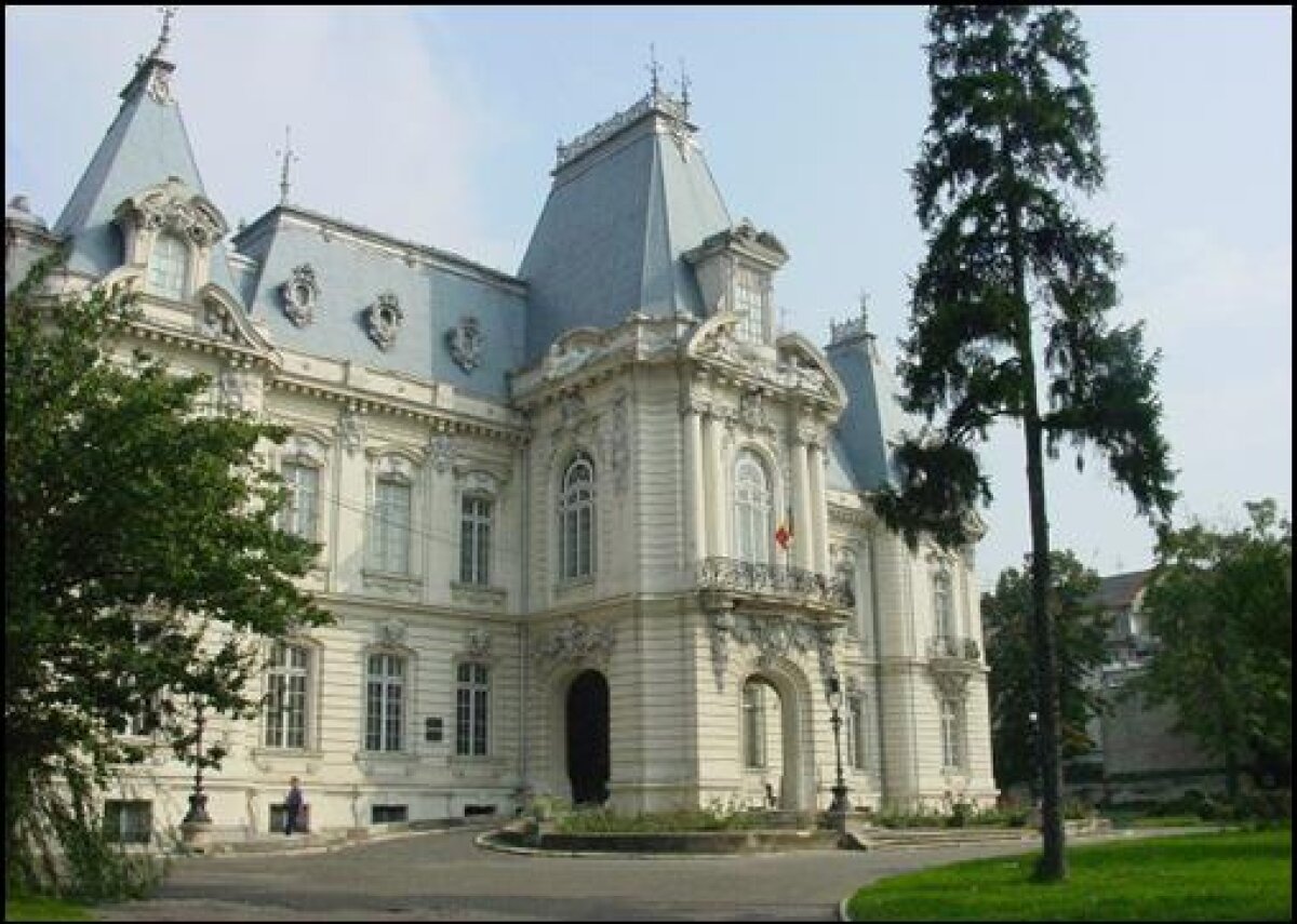 Oltenii sînt scandalizaţi » Încă un dinamovist dă o lovitură grea Craiovei