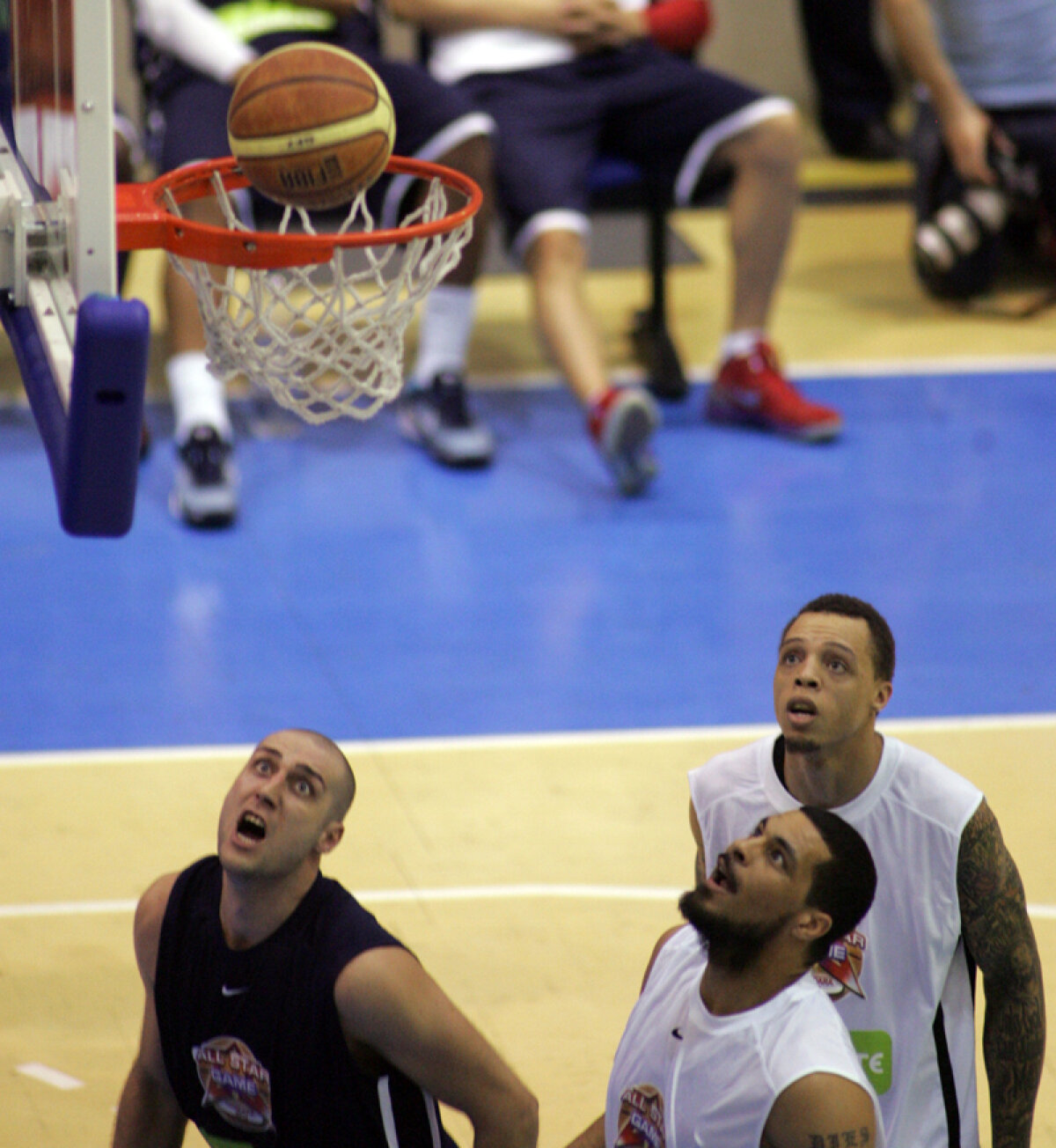 GALERIE FOTO All star show » Sudul a cîştigat duelul cu Nordul în finala românească