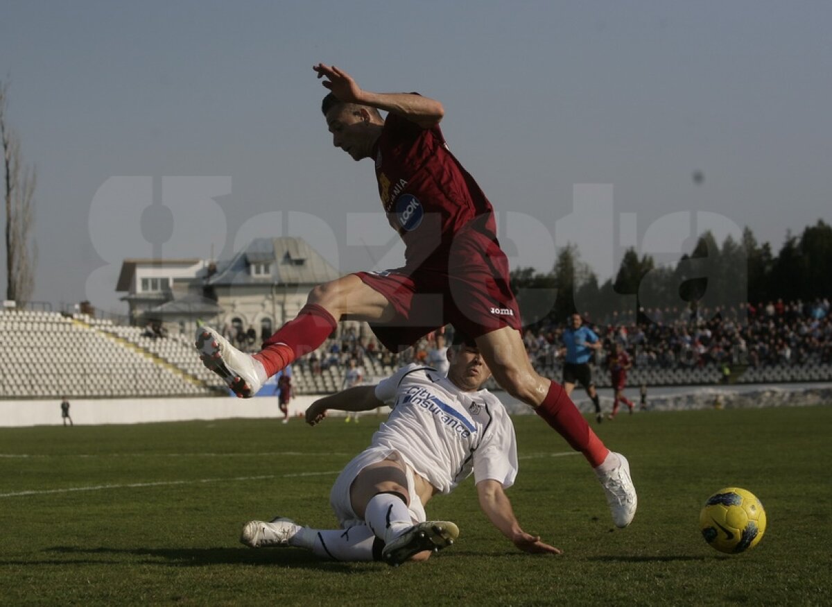 CFR Cluj s-a împiedicat în Regie şi poate fi egalată de Dinamo