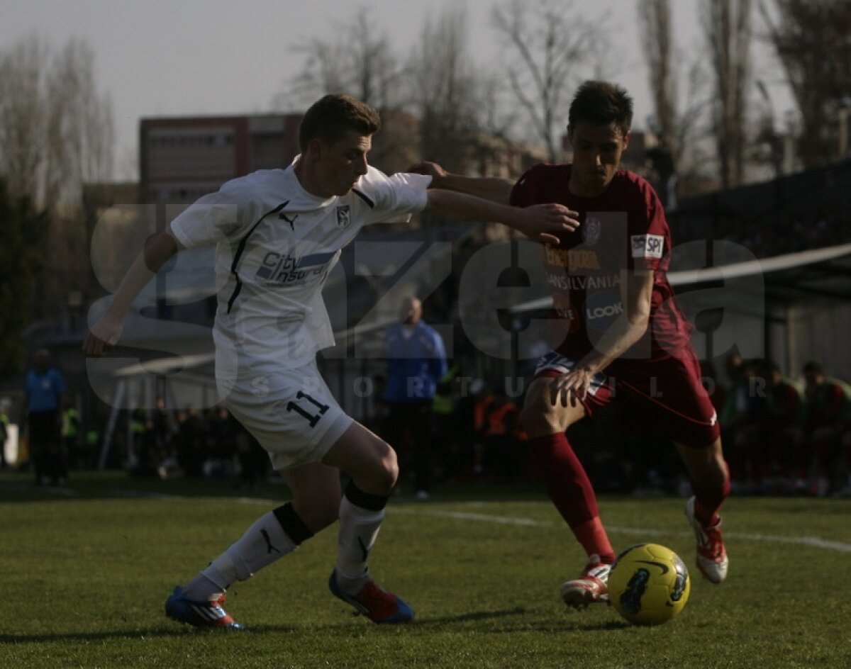 CFR Cluj s-a împiedicat în Regie şi poate fi egalată de Dinamo