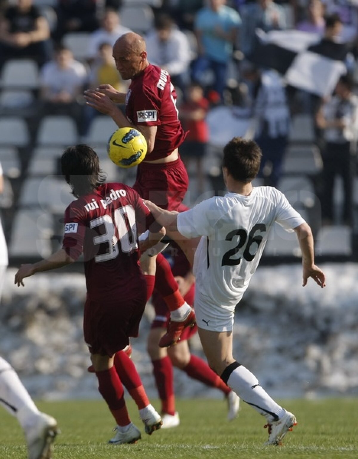 CFR Cluj s-a împiedicat în Regie şi poate fi egalată de Dinamo