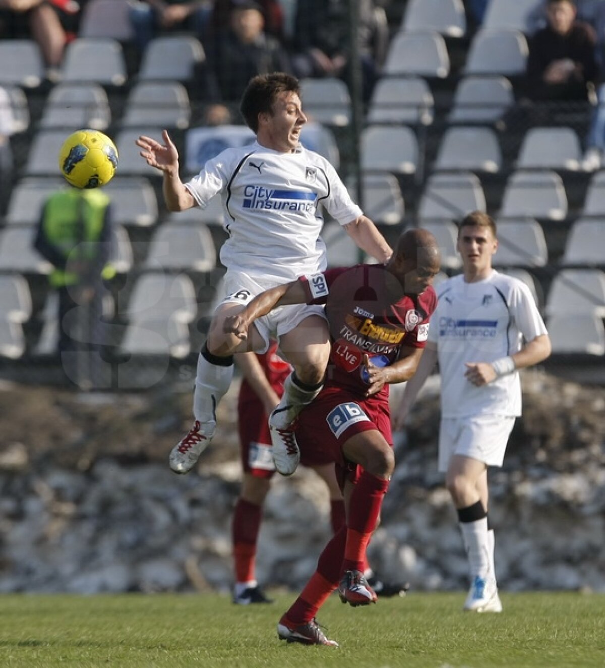 CFR Cluj s-a împiedicat în Regie şi poate fi egalată de Dinamo