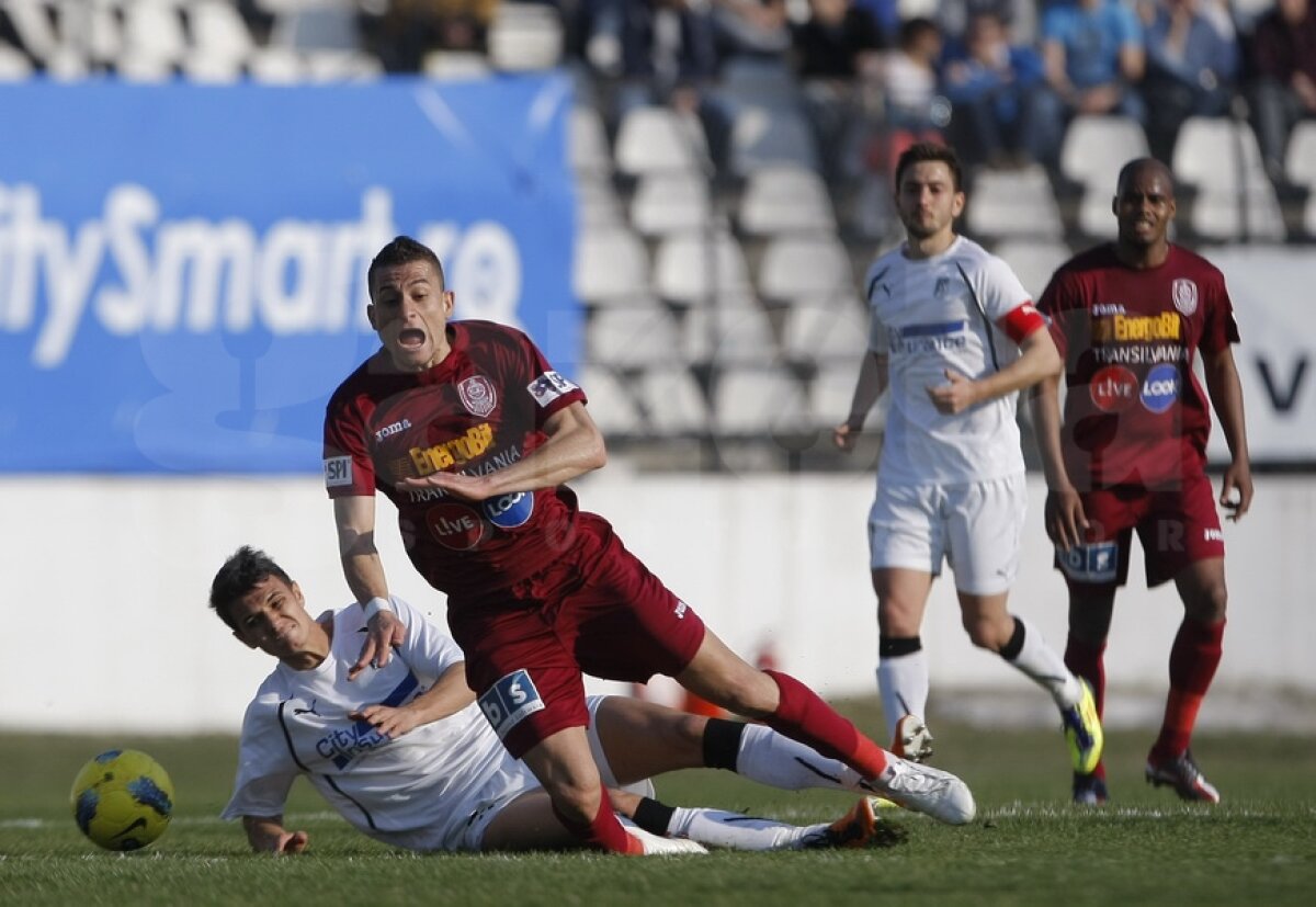 CFR Cluj s-a împiedicat în Regie şi poate fi egalată de Dinamo