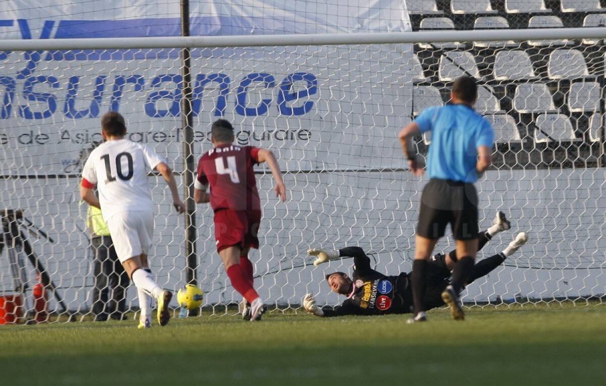 CFR Cluj s-a împiedicat în Regie şi poate fi egalată de Dinamo