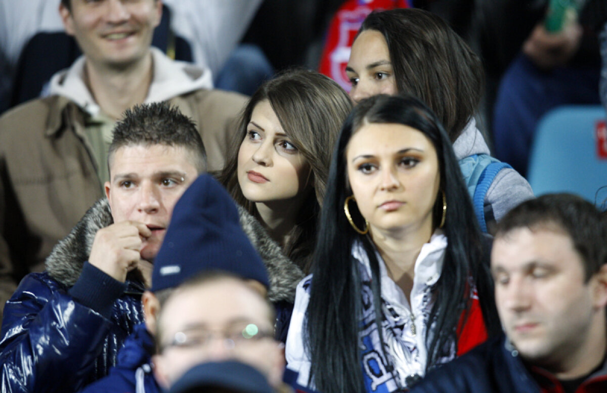 FOTO Frumuseţi de Champions League » Fetele din Galaţi au impresionat asistenţa la meciul cu Dinamo