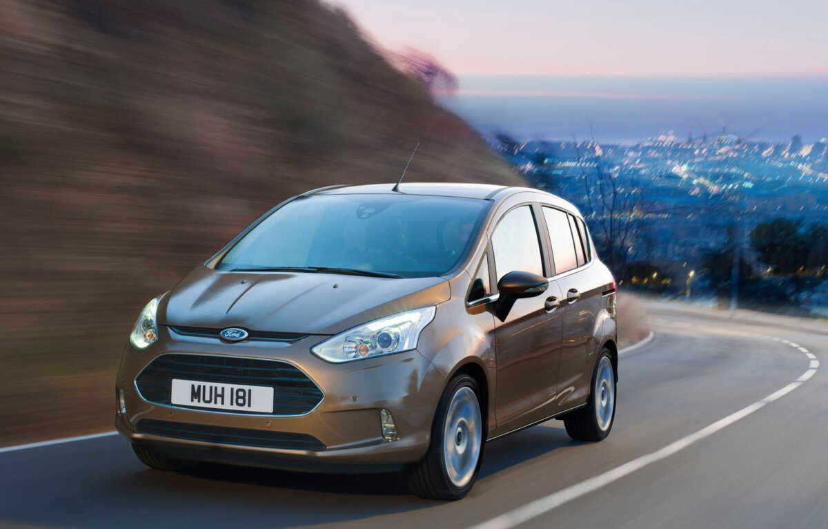 S-a lansat în România » Ford B-Max poate fi comandat începînd de mîine cu preţul minim de 13.400 euro