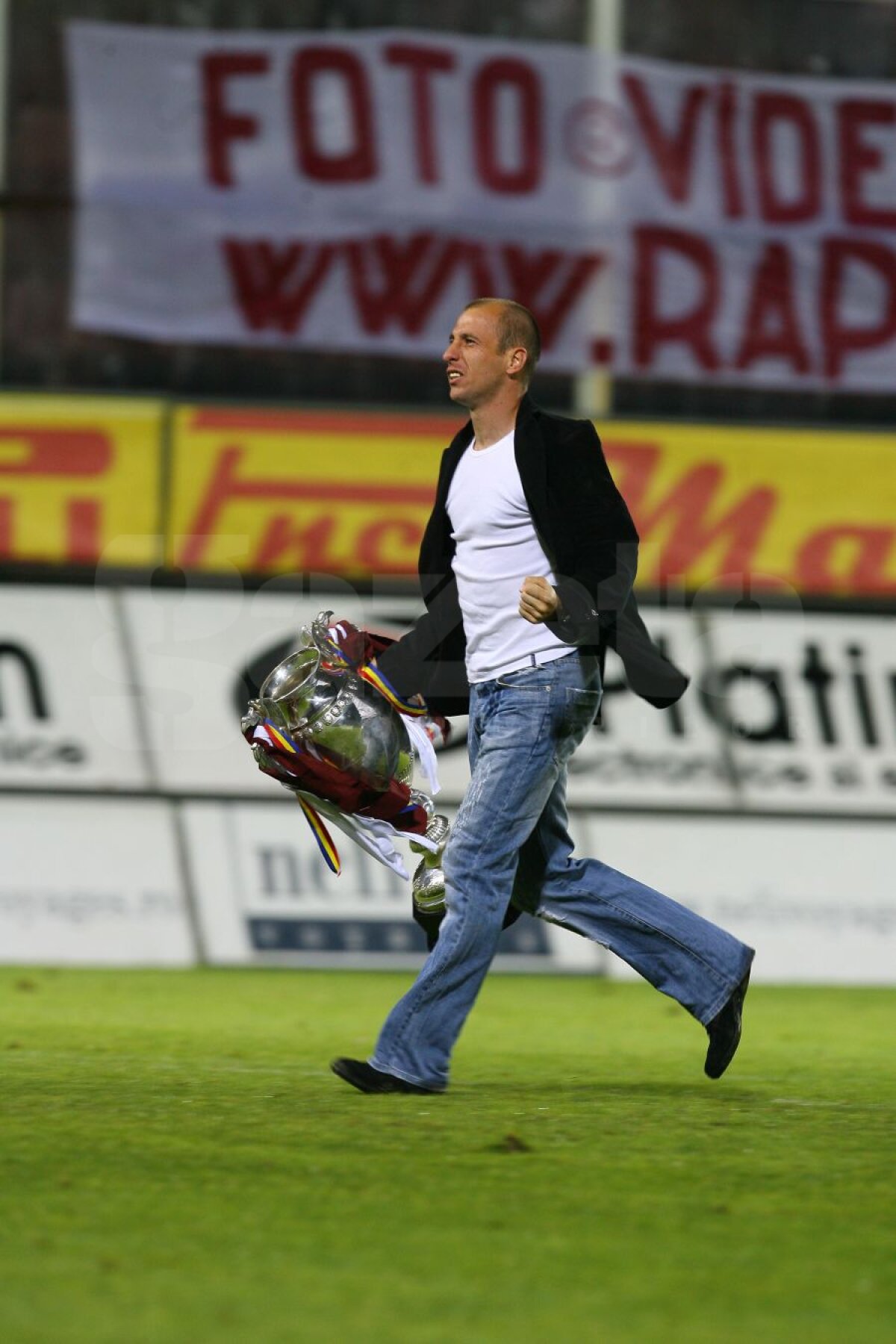 FOTO şi VIDEO » Rapidiştii au suspinat văzînd cum Ilyeş şi Buga răpun Steaua şi Vaslui